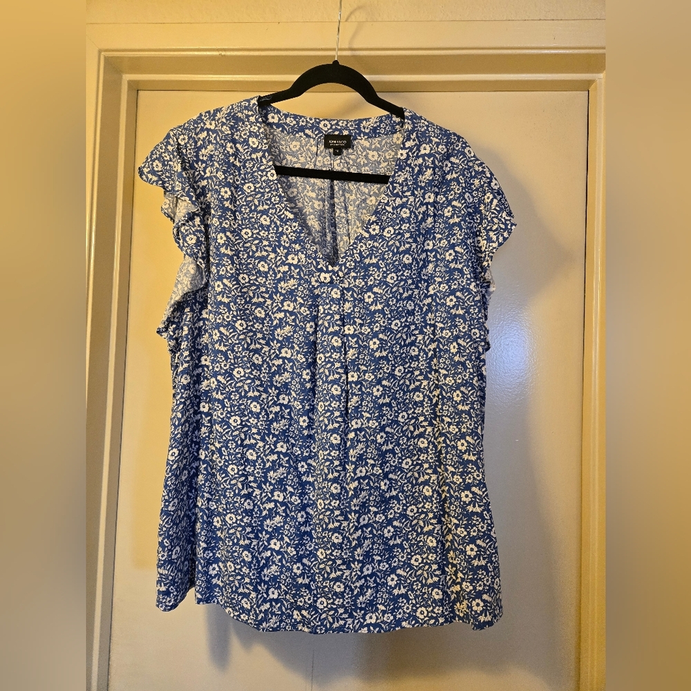 1X Jones & Co Blue‎ Floral Women's Top